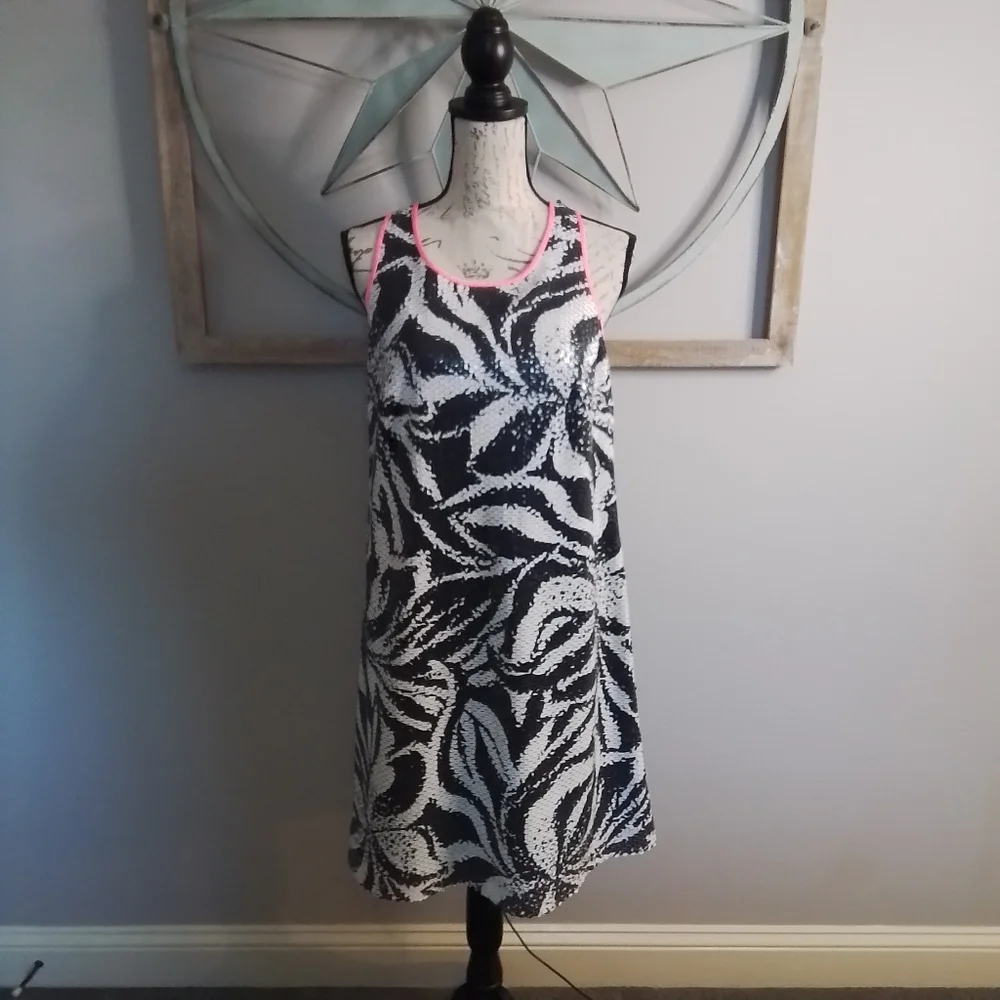 Lilly Pulitzer Courtin Sneak A Peek Black & White Sequin Shift Dress - 10